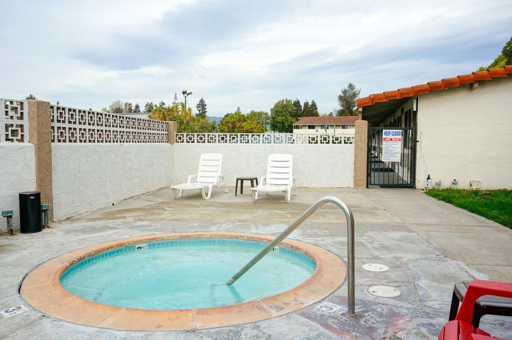 Ez 8 Motel San Jose II Exterior photo